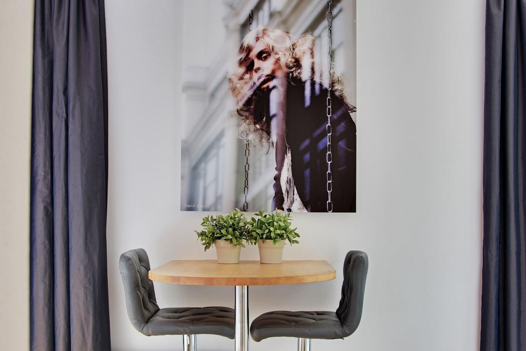 Short Stay Group Museum View Serviced Apartments Párizs Szoba fotó